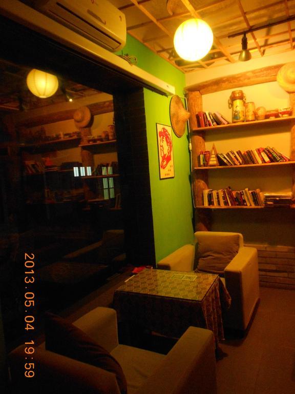 Yangshuo Travellers Land Youth Hostel Экстерьер фото
