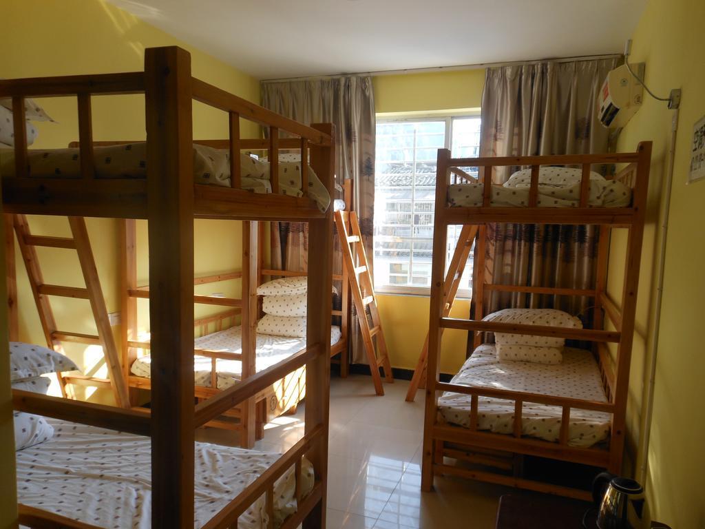 Yangshuo Travellers Land Youth Hostel Экстерьер фото
