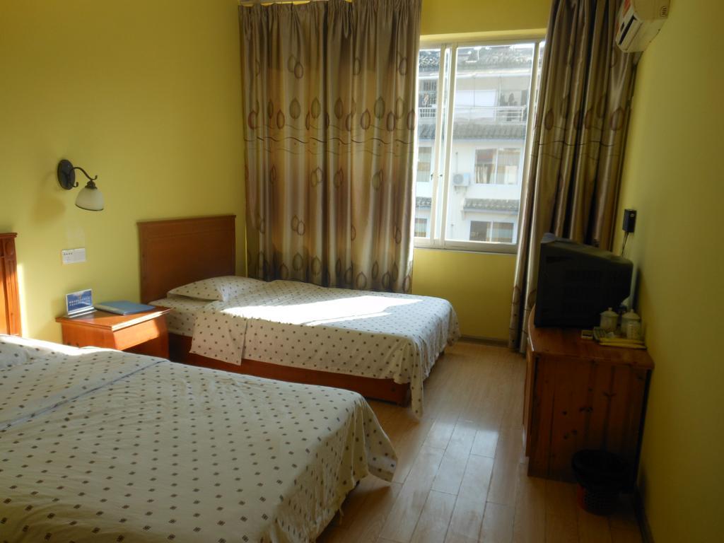 Yangshuo Travellers Land Youth Hostel Экстерьер фото