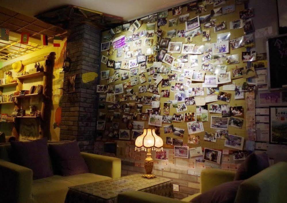 Yangshuo Travellers Land Youth Hostel Экстерьер фото
